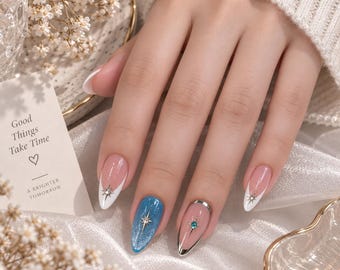 Faux ongles célestes faits main, French manucure étoile bleue, ensemble amande chromé argenté
