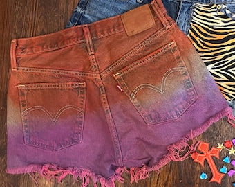 Short Levi's teint à la main