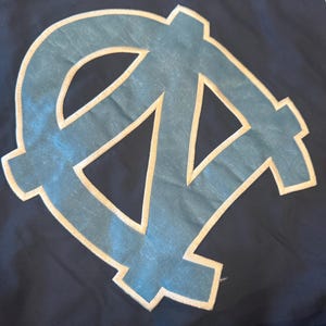 Vintage 90’s NCAA North Carolina Tar Heels University Starter Puffer Hooded Jacket Coat XL image 8