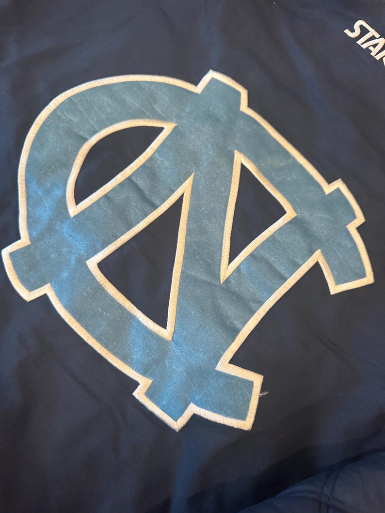 Vintage 90’s NCAA North Carolina Tar Heels University Starter Puffer Hooded Jacket Coat XL image 8