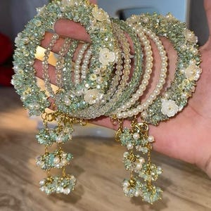 Set di bracciali floreali Pearl Bloom