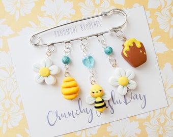 Kawaii Honey Bee Brooch Pin, Brooch, Save the Bees, Polymer Clay Charm, Polymer Clay Pendant, Bees, polymer clay, Kawaii, Clay Charm