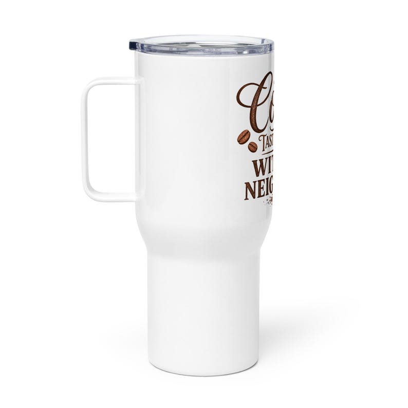 Travel mug with a handle