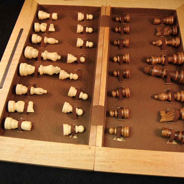 Vintage Portable Wooden Chess Set (Complete)
