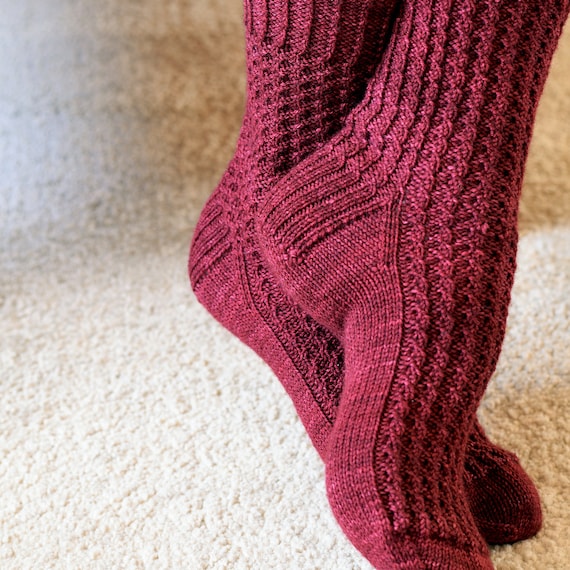 Textured Rib Knit Socks Pattern ARALUEN SOCKS Knitting | Etsy