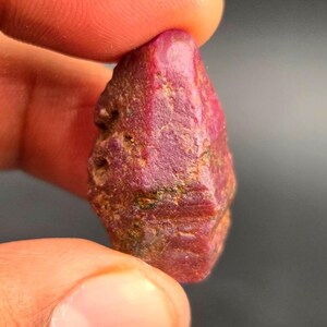 Raw Ruby Specimen 40 Cts , Natural Ruby Rough Corundum Gemstone , Crystal Collector