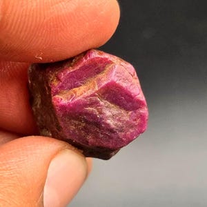 Raw Ruby Specimen , Natural Red Ruby Rough Corundum Gemstone Reiki Crystal Stone