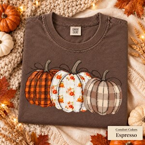 Camiseta Patchwork Pumpkin Comfort Colors®: Camiseta gráfica a cuadros para otoño