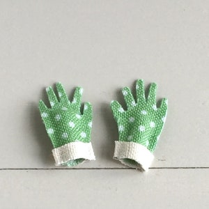 Dollhouse Gardening Gloves - Light Green with white dots - 1:12th scale miniature (GA39)