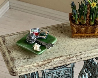 Garden String Holder with Scissors on Green ceramic plate - Zinc look with 2 seed packets - 1:12 scale miniature (GA75)