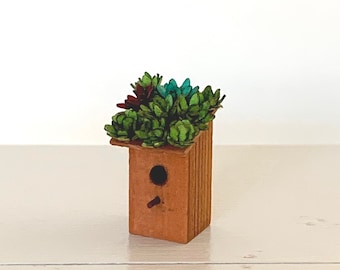 Dollhouse Miniature Birdhouse made of wood - Succulents roof - 1:12 scale - 1 pcs. (GA63)