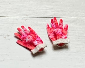 Dollhouse Gardening Gloves -  Red and pink flower pattern - cream cuffs - 12th scale (GA78)