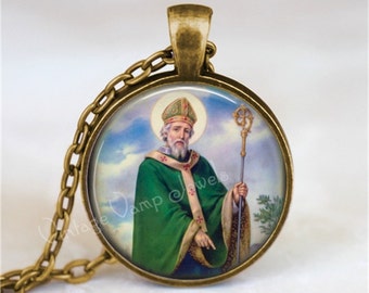 St. Patrick Necklace, St. Patrick's Day Necklace, Irish Necklace, St. Patrick Pendant, St Patricks Day Jewelry, Irish Jewelry,Saint Necklace