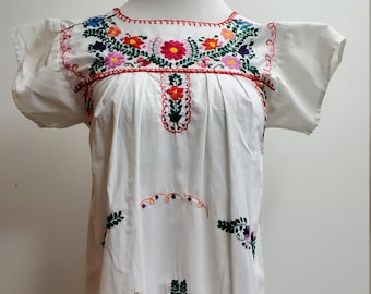 Vintage Woman's White Embroidered Mexican Dress with Embroidered Flowers- Size XS-- Gently Worn- Cinco De Mayo- Fiesta Dress- Tween