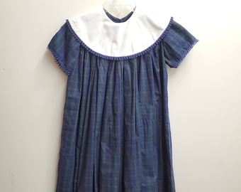 Vestido vintage a cuadros para niña, hecho a mano: azul y verde, con cuello redondo