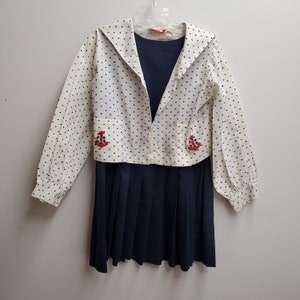 Vintage Mädchen Marineblau Drop Taille Kleid mit Schweizer Punkt Sailor Shirt von Toddlin &#39;Time - Größe 5/6 - Klassisch Nautisch - Anker - Sailor Kleid - 4.Jh