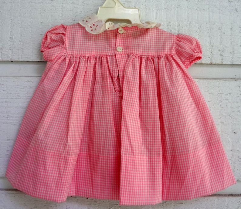 Vintage pink gingham dress with white eyelet lace- Size 0 newborn- new, never worn image 4