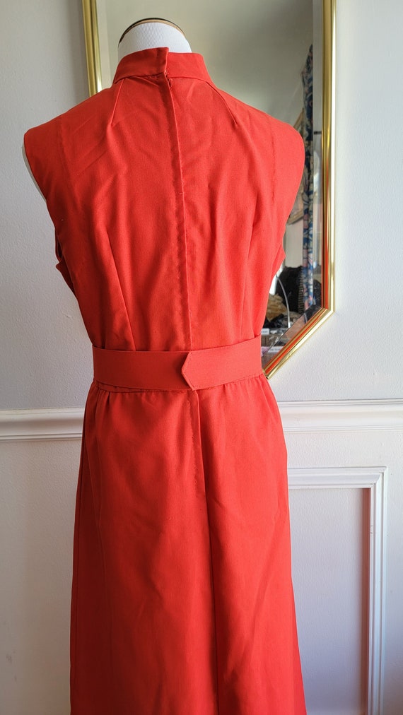 Vintage Woman's Red Sleeveless Dress with White F… - image 3
