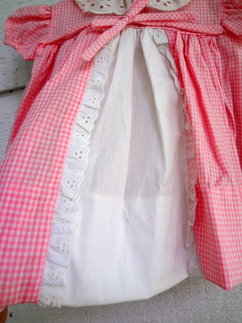 Vintage pink gingham dress with white eyelet lace- Size 0 newborn- new, never worn image 3