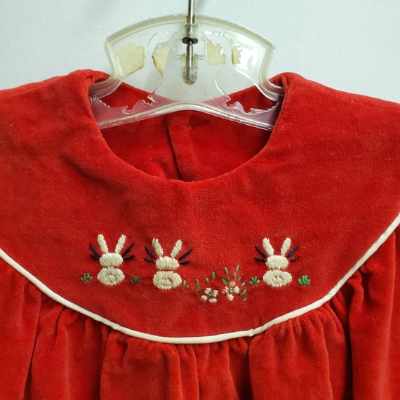 Vintage Girls Red Velvet  Dress with Embroidered … - image 2