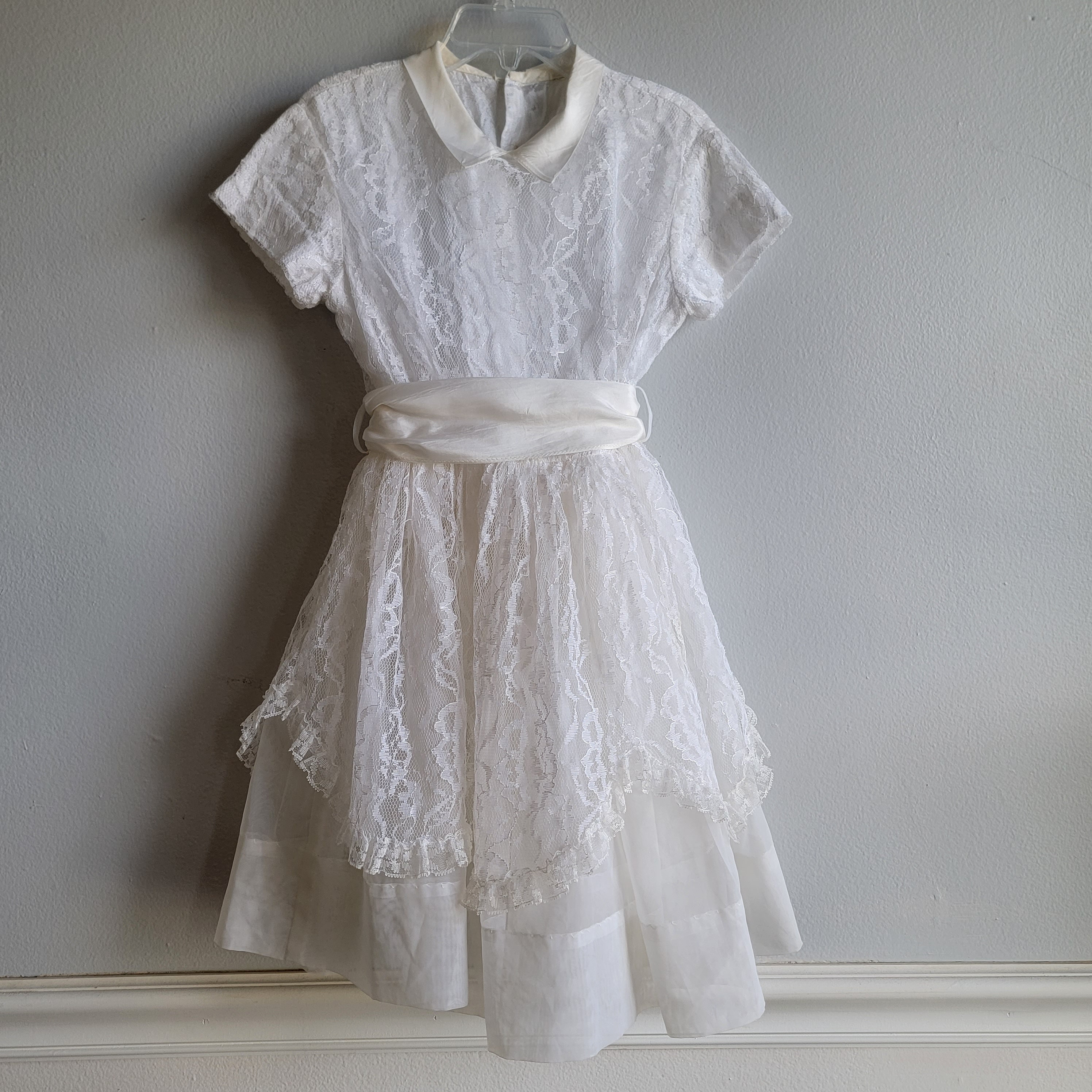 white lace dress size 6