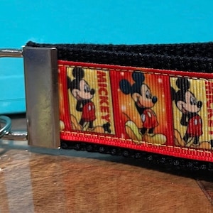 Keyfob Keychain Disney&#39;s Mickey Mouse