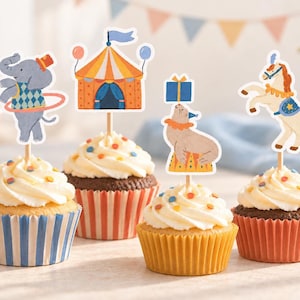 Printbare circustaarttopper, diverse vormen met zeven circustentillustraties.