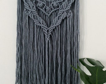 Macrame wall hanging