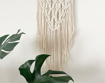 Macrame wall hanging