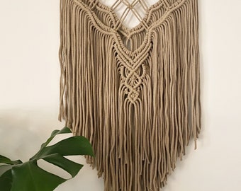 Macrame wall hanging