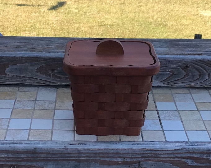 Wood Single Toilet roll storage with lid