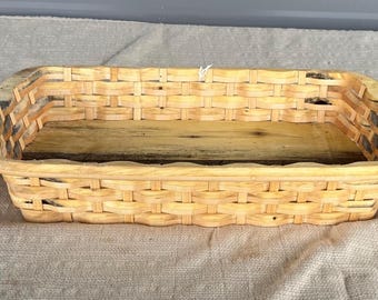 Handmade Buckeye & Maple Wood Serving Tray: Decorative Bread Basket
