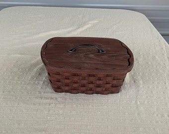 Large wooden Napkin holder with lid, flat napkin holder, kitchen table basket, farmhouse rustic napkin basket