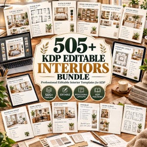 Op de afbeelding: Een digitaal pakket van 505+ bewerkbare KDP-interieursjablonen voor woningontwerp en organisatie, weergegeven op een laptopscherm, een tablet en meerdere geprinte vellen met plattegronden, checklists en werkbladen voor kamerplanning.