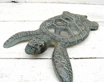 Cast Iron Sea Turtle Figure: Beach House Garden Decor (6" x 4")