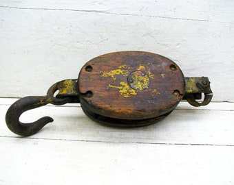 Vintage Pulley - Barn Nautical Décor - Industrial Salvage - Beautiful Old Paint and Patina - Iron Hook - Block Tackle