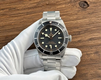 Reloj Tudor Black Bay para hombre con esfera negra, 41 mm.