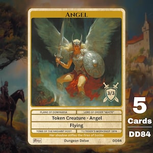 Op de afbeelding: Een rechthoekige ruilkaart getiteld Angel met een gevleugelde figuur in zilveren harnas die een zwaard en schild vasthoudt. De kaart bevat tekst zoals Token Creature - Angel, Flying, Plane of Dominaria, Lore of Order White en Dungeon Delve DD84.