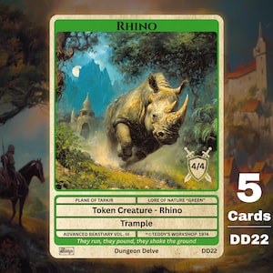 Puede incluir: Una carta de juego rectangular titulada Rhino que muestra un rinoceronte cargando en un entorno forestal. La carta muestra el texto Token Creature - Rhino, Trample, Plane of Tarkir, Lore of Nature Green, Advanced Beastiary Vol. III y Teddy's Workshop 1974.