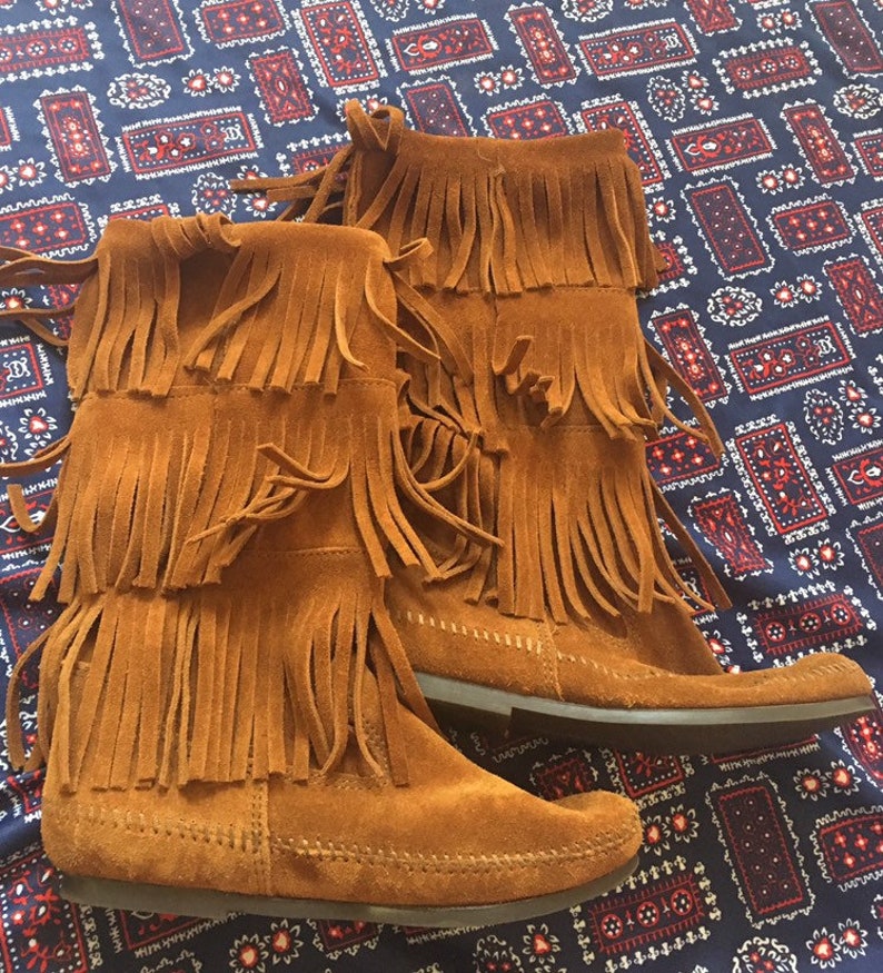Minnetonka 6.57 fringe boots