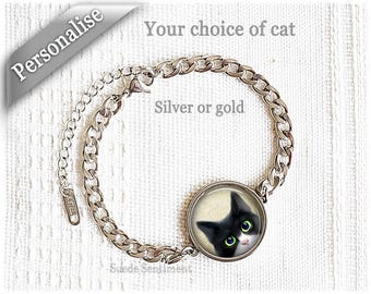 Peeking Cat Bracelet: Glass Art, Cat Lover Jewelry