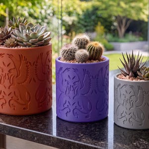 Griffin Succulent Planter - Mythical Guardian 3D Printed Pot, Fantasy Heraldry, Bookcase Decor