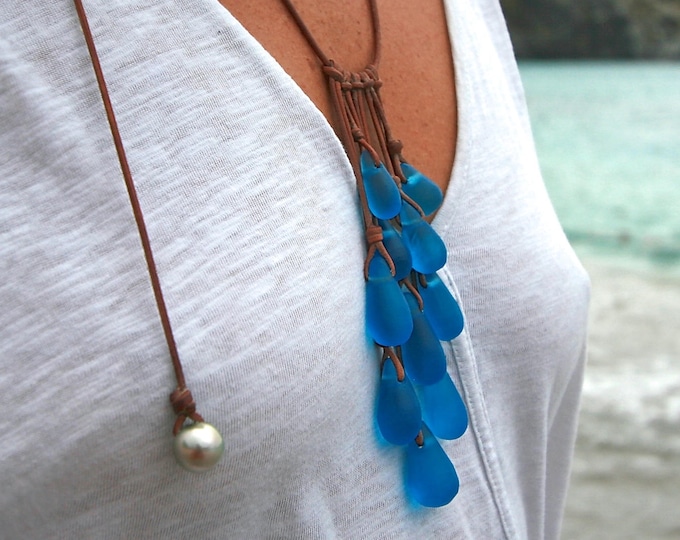 Sea glass drops necklace,handmade beach glass jewelry from St Barth island, bohemian-chic cluster grappe, Tahitian black cultured pearls.