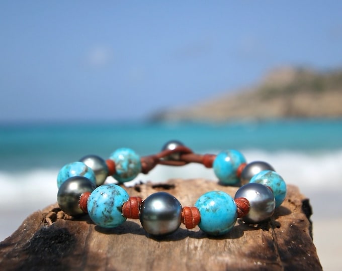 Genuine turquoise and Tahitian black pearls leather bracelet, pearl and leather jewelry, beach jewelry, St Barts jewelry, seaside jewelry.