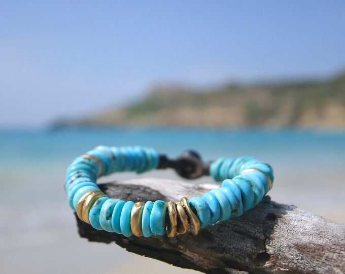 Genuine turquoises and solid gold beads strung on leather, double wrap  bracelet with a Tahitian black pearl clasp, St Barts jewelry, seaside