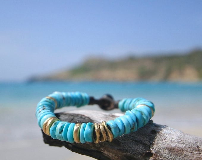 American turquoise, solid 18k gold beads and Tahitian pearl clasp leather bracelet , unisex boho jewelry, beach jewelry, St Barth, seaside .