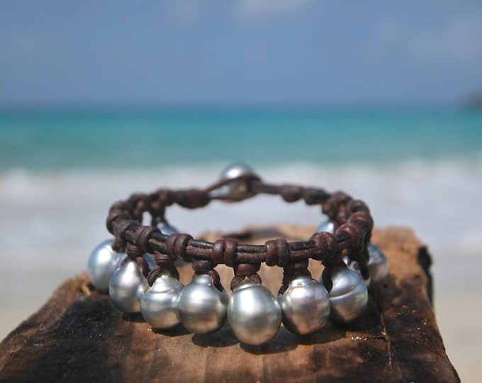 Tahitian pearls charm bracelet on leather for woman, cultured pearls, St Barth jewelry, boho, gypsea, gift for Christmas, bracelet for girl