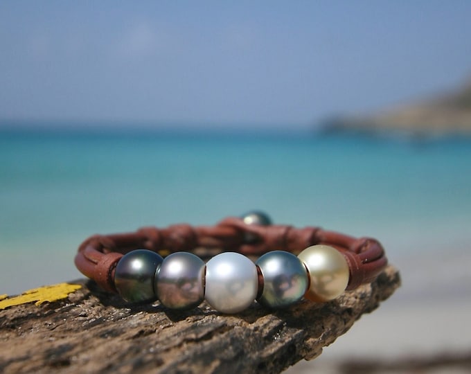 Multicolor cultured pearls leather bracelet from St Barth island, St Barth leather jewelry, summer beach jewelry, Nantucket /  Hampton vibe