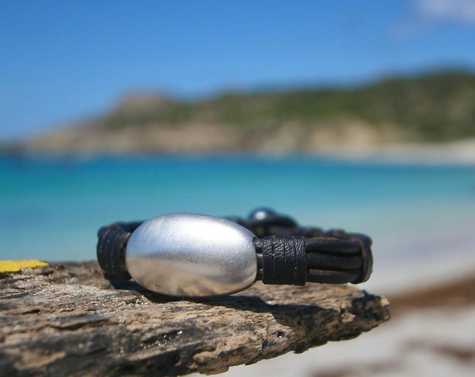 Silver pebble leather bracelet with Tahitian pearl clasp, St Barths silver & leather jewelry, beach jewelry, organic father day jewelry