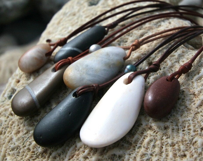 Peeble, river stone, surf stone on leather with Tahitian black pearl, boho, leather jewelry, beach jewerly, St Barth Signature